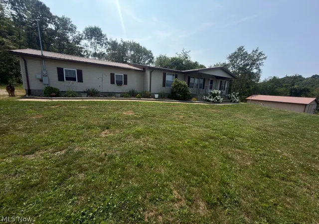 2nd image of 1105 Pacific Rd Ne, Carrollton, OH 44615 | MLS# 5185115