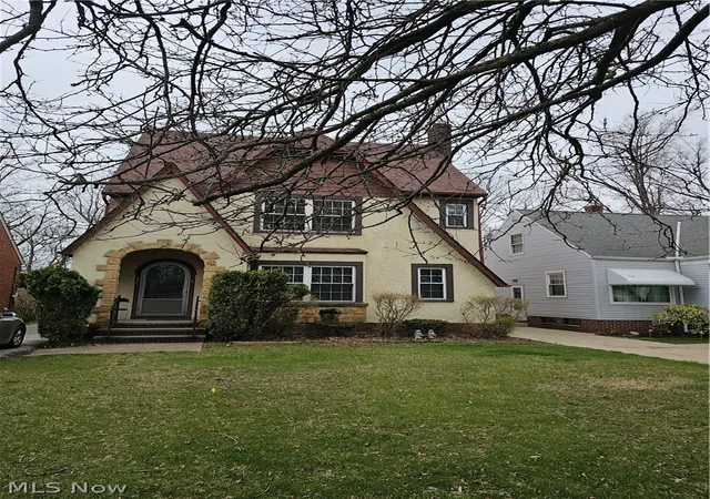 Homes for sale in Cleveland, OH | 832 Hoover Rd, Cleveland, OH 44119 | MLS# 5186628