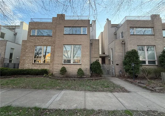 Homes for sale in Cleveland, OH | 2272 W 5th St, Cleveland, OH 44113 | MLS# 5186732