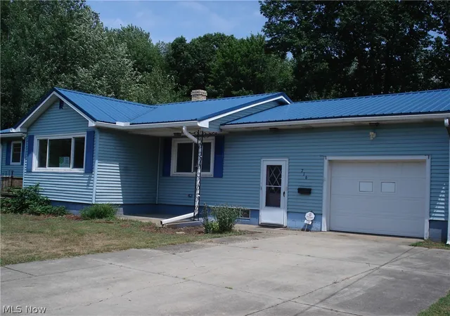 2nd image of 716 Chestnut St, Conneaut, OH 44030 | MLS# 5187207