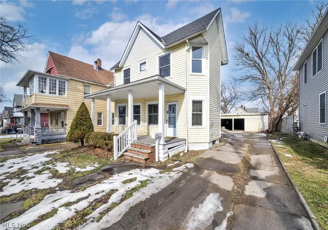 Homes for sale in Cleveland, OH | 6923 Fullerton Ave, Cleveland, OH 44105 | MLS# 5187191