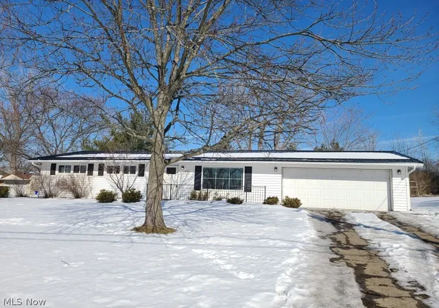 Homes for sale in Streetsboro, OH | 1485 Pike Pkwy, Streetsboro, OH 44241 | MLS# 5187650
