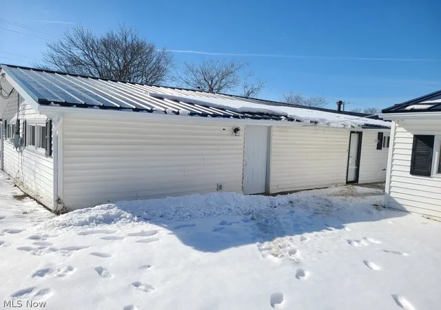 Homes for sale in Streetsboro, OH | 1485 Pike Pkwy, Streetsboro, OH 44241 | MLS# 5187650