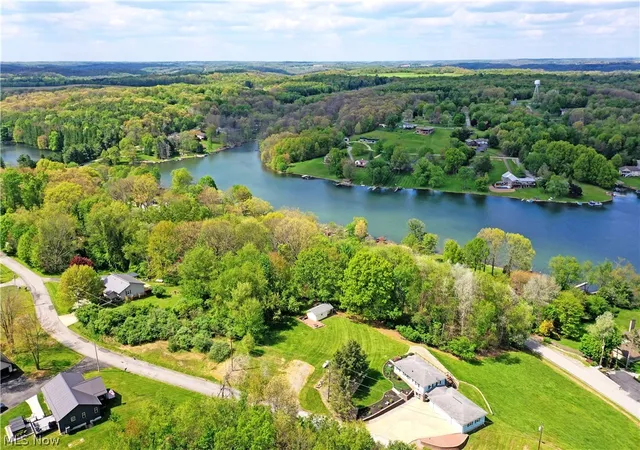 4th image of 47912 Tomahawk Dr, Negley, OH 44441 | MLS# 5187612