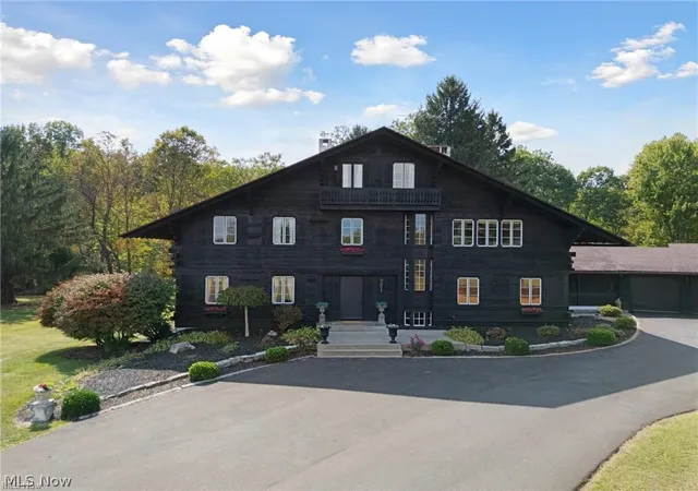 1st image of 550 Warner Rd Se, Vienna, OH 44403 | MLS# 5187925