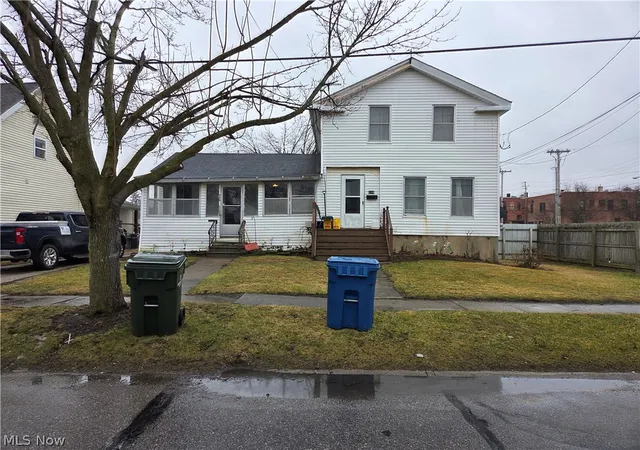 1st image of 116 Taylor St, Wellington, OH 44090 | MLS# 5187923