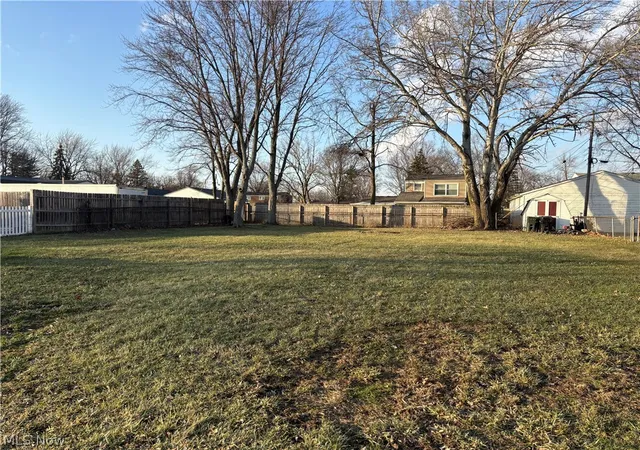 2nd image of 714 Hammer Ct, Elyria, OH 44035 | MLS# 5187448