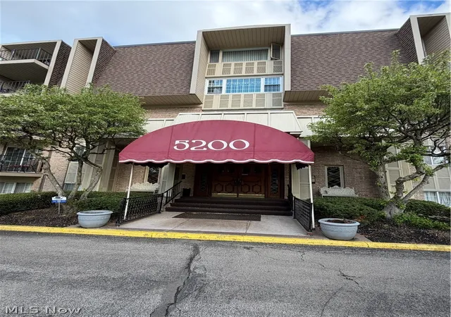 1st image of 5200 West Blvd #505, Youngstown, OH 44512 | MLS# 5187384