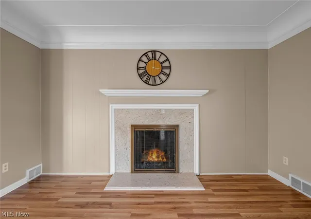 Photo 3 of Sale Pending at 232 Edna St, Youngstown, OH 44514 | MLS# 5184765 | Listing updated on 2026-07-13