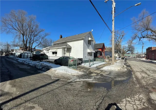 Photo 3 of Single family home for sale at 3140 W 33rd Street, Cleveland, OH 44109 | MLS# 5187912 | Listing updated on 2026-07-22