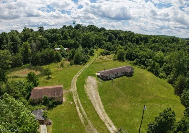 Homes for sale in Coolville, OH | 28240 Osborne Rd, Coolville, OH 45723 | MLS# 5188446