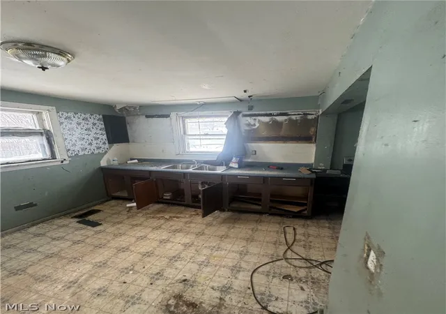 Photo 3 of Single family home for sale at 847 E Patterson St, Alliance, OH 44601 | MLS# 5188471 | Listing updated on 2026-08-19