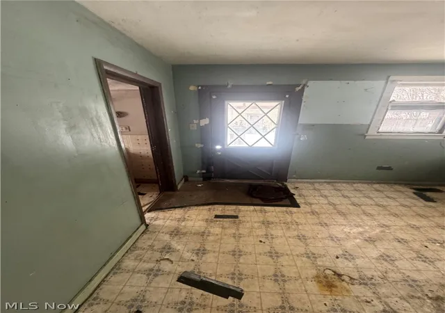 Photo 3 of Single family home for sale at 847 E Patterson St, Alliance, OH 44601 | MLS# 5188471 | Listing updated on 2026-08-19