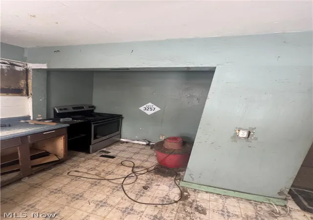 Photo 4 of Single family home for sale at 847 E Patterson St, Alliance, OH 44601 | MLS# 5188471 | Listing updated on 2026-08-19