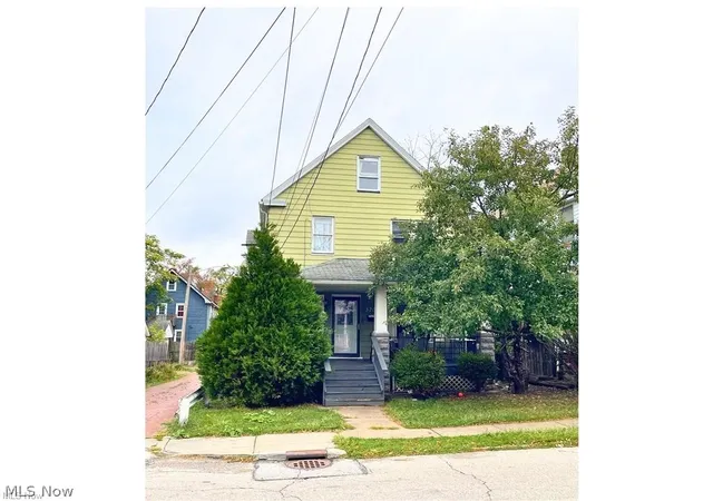 Homes for sale in Cleveland, OH | 3704 Dawning Ave, Cleveland, OH 44109 | MLS# 5188591