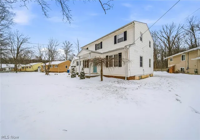Homes for sale in North Olmsted, OH | 27843 Southern Ave, North Olmsted, OH 44070 | MLS# 5188491