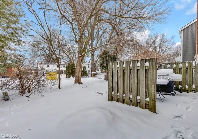 Homes for sale in Rocky River, OH | 1689 Walnut Lane, Rocky River, OH 44116 | Houzeo