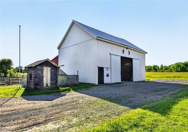 3rd image of 12443 Goshen Rd, Salem, OH 44460 | MLS# 5188715