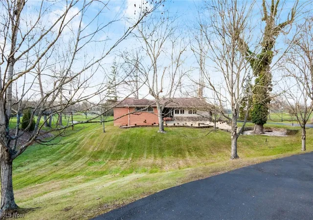4th image of 2835 West Dr, Zanesville, OH 43701 | MLS# 5175177