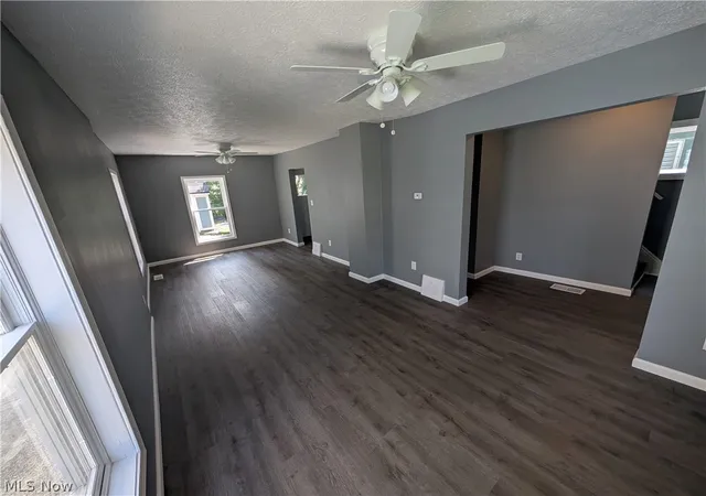 4th image of 807 Woodland Ave, Elyria, OH 44035 | MLS# 5189304