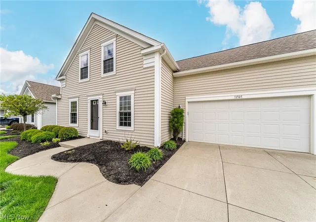 Homes for sale in North Ridgeville, OH | 8708 Wakefield Run, North Ridgeville, OH 44039 | MLS# 5188994