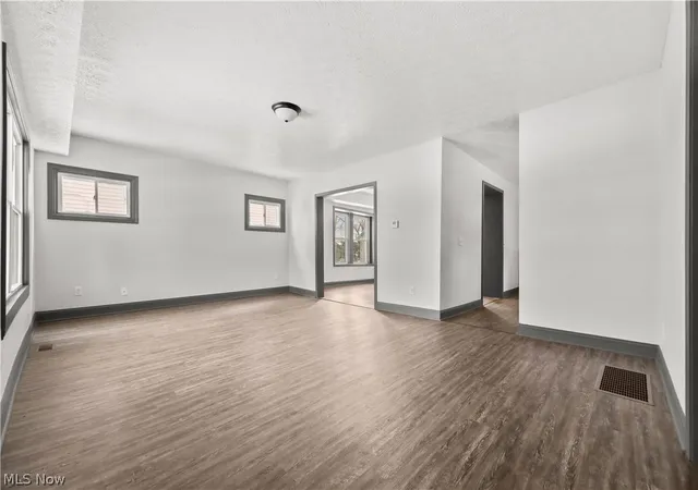 3rd image of 840 E Buchtel Ave, Akron, OH 44305 | MLS# 5189720