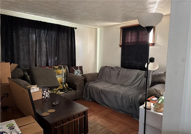 Homes for sale in Cleveland, OH | 3926 W 22Nd St, Cleveland, OH 44109 | MLS# 5188442