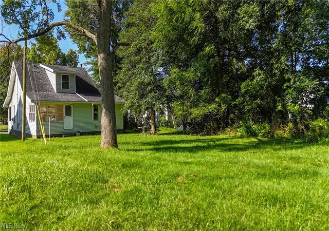 Photo 4 of Single family home for sale at 207 Kenwood St, Marietta, OH 45750 | MLS# 5189876 | Listing updated on 2026-10-06