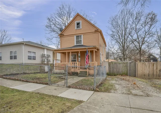 Photo 2 of Single family home for sale at 796 Allyn St, Akron, OH 44311 | MLS# 5189062 | Listing updated on 2026-06-30