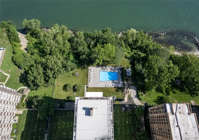 Photo 37 of Sale Pending at 12520 Edgewater Dr #1609, Lakewood, OH 44107 | MLS# 5190083 | Listing updated on 2026-09-01