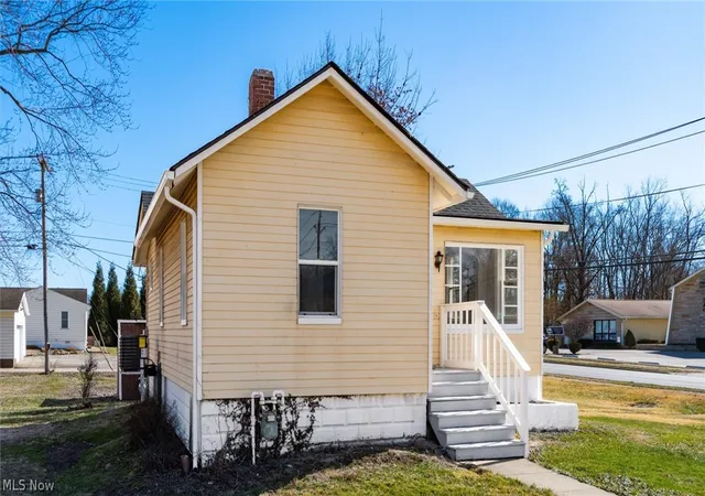 Photo 1 of Single family home for sale at 2410 Marion Ave, Zanesville, OH 43701 | MLS# 5190363 | Listing updated on 2026-08-01