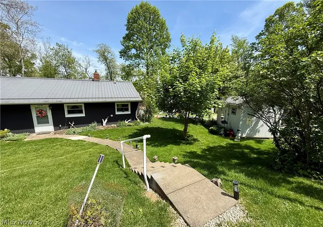 3rd image of 3201 Parkland Dr Sw, Carrollton, OH 44615 | MLS# 5190314