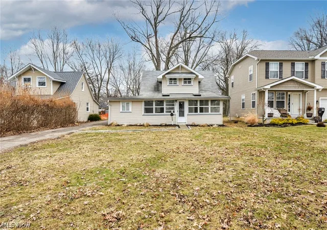 2nd image of 295 E 238th St, Euclid, OH 44123 | MLS# 5178496