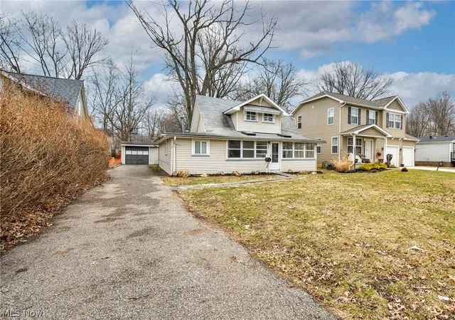 4th image of 295 E 238Th St, Euclid, OH 44123 | MLS# 5178496