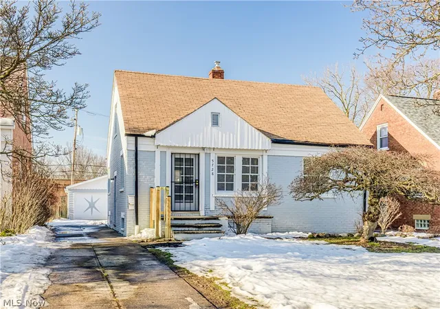 Homes for sale in Maple Heights, OH | 5728 South Blvd, Maple Heights, OH 44137 | MLS# 5187594