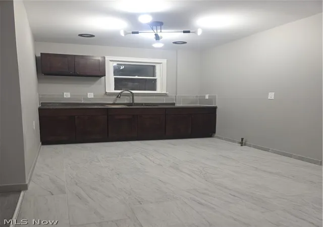 3rd image of 159 Piccadilly St, Campbell, OH 44405 | MLS# 5190646
