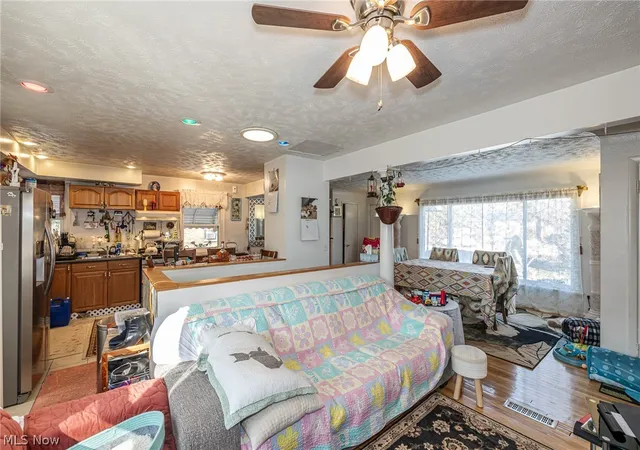 Homes for sale in Avon, OH | 37891 Lake Dr, Avon, OH 44011 | MLS# 5189879