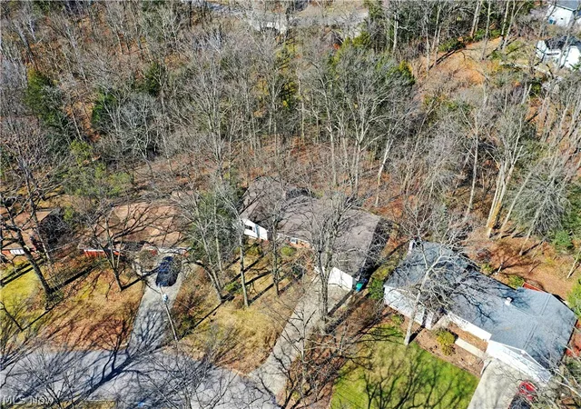 3rd image of 9 Hillside Dr, Girard, OH 44420 | MLS# 5190772