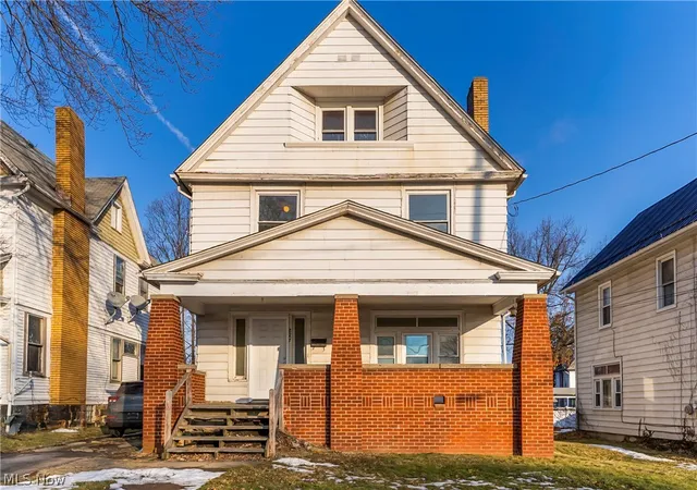 1st image of 827 Michigan Ave, Youngstown, OH 44504 | MLS# 5190990