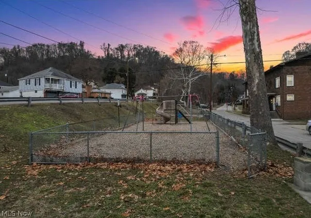 4th image of 3536-3538 Orchard St, Weirton, WV 26062 | MLS# 5191273