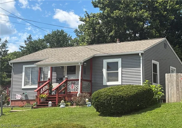 Homes for sale in Zanesville, OH | 935 Ohio St, Zanesville, OH 43701 | MLS# 5191348
