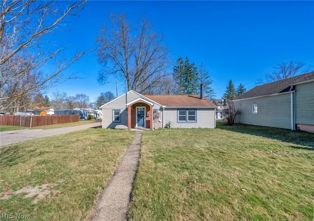 Homes for sale in Alliance, OH | 717 Garfield Ave, Alliance, OH 44601 | MLS# 5191241