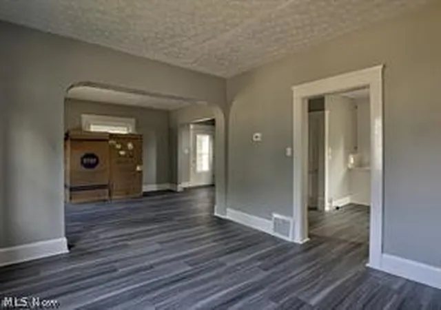 4th image of 1417 Harrisburg Rd Ne, Canton, OH 44705 | MLS# 5191787