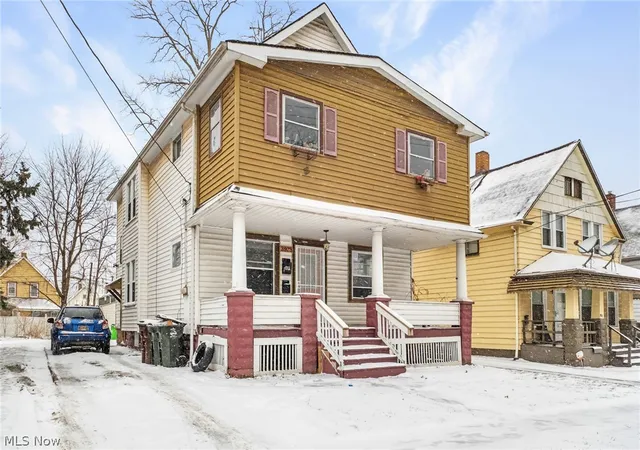 Homes for sale in Newburgh Heights, OH | 3978 E 55th St, Newburgh Heights, OH 44105 | MLS# 5189261