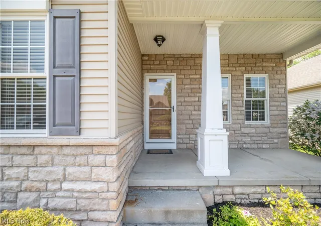 3rd image of 30 Barnstone Ln, Canfield, OH 44406