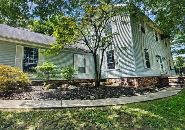 1st image of 350 W Wildwood Dr, Parkersburg, WV 26101 | MLS# 5191815