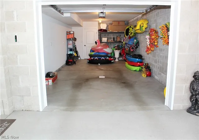 Listing Photo 2 - Condo for sale in building located at 1939 Craig Dr, Lake Milton, OH 44429 - Unit #