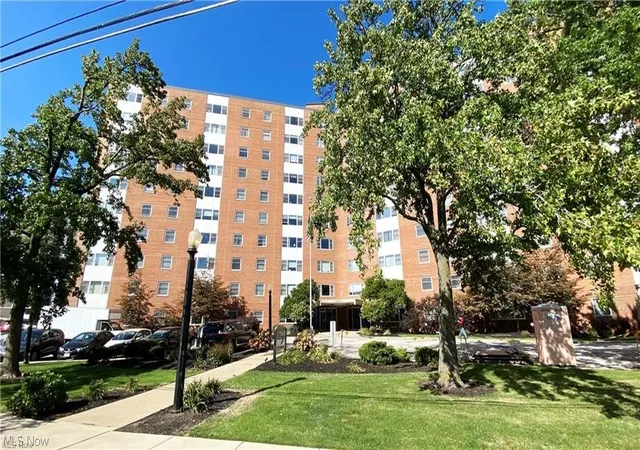 Homes for sale in Lakewood, OH | 11850 Edgewater Dr #701, Lakewood, OH 44107 | MLS# 5190120