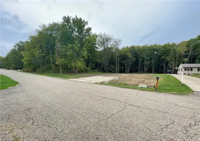 1st image of 31 Colony Dr, Alliance, OH 44601 | MLS# 5183602