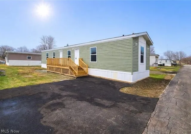 Photo 2 of Single family home for sale at 44 Eddy Rd, Madison, OH 44057 | MLS# 5192289 | Listing updated on 2026-08-18
